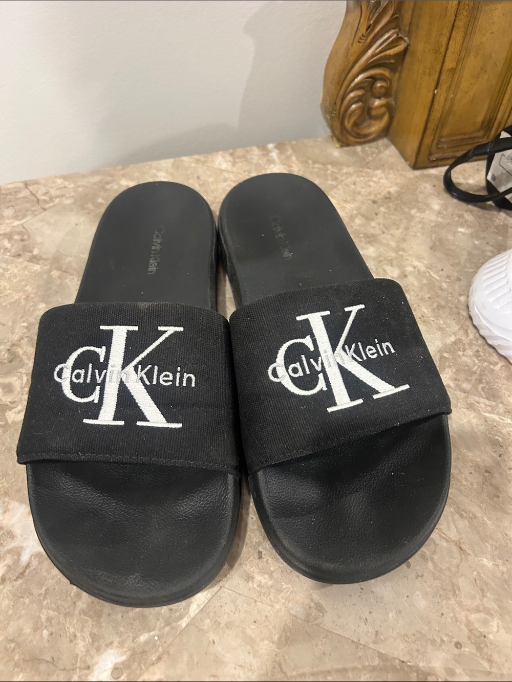 Ladies shoes Calvin Klein slip ons size 11